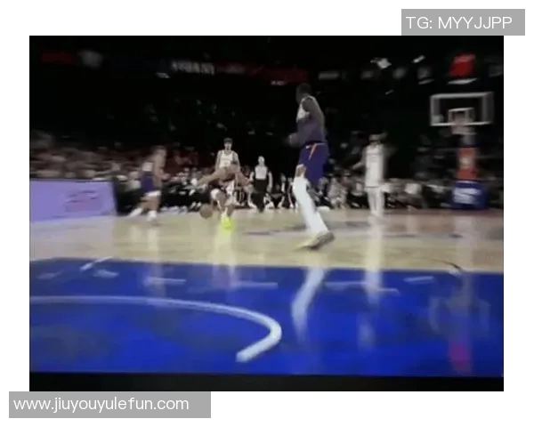 狄龙上半场表现抢眼8中3贡献7分1板3助2断成功对抗杨瀚森